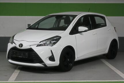 Toyota Yaris 64.000 km 10.000 &euro; Berlin 10785