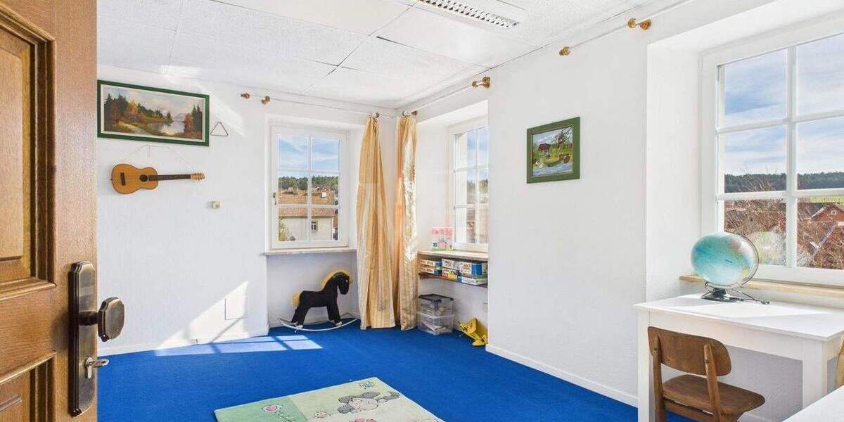 Mehrfamilienhaus, Wohnhaus Strahlungen - 6 Zimmer, 210 m&sup2;, 349.000&euro; | Angebot:25665662