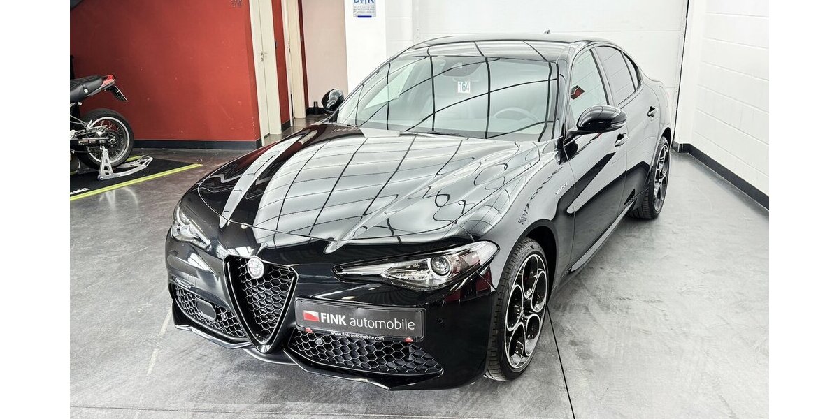Alfa Romeo Giulia 2.0 Turbo Veloce Q4 1.Hand Carplay Xenon 26.400 km 32.220 &euro; Lich 35423