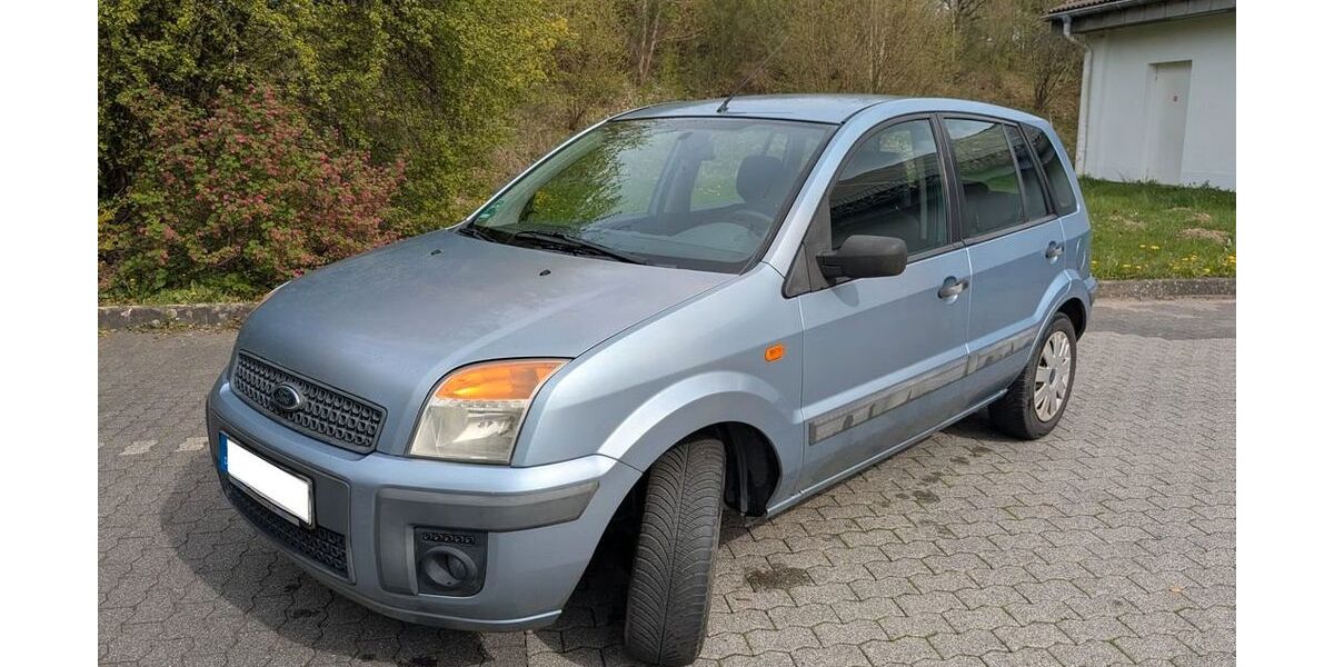Ford Fusion 86.500 km 2.750 &euro; Etzbach 57539
