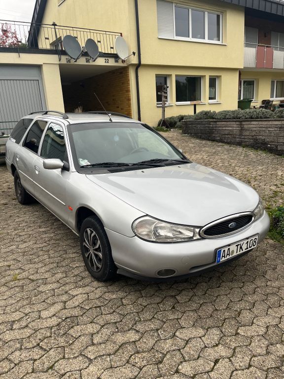 Ford Mondeo 193.000 km 2.350 € Leinzell 73575