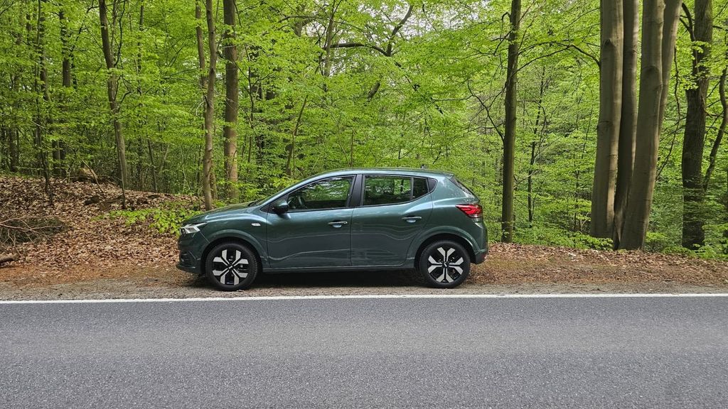 Dacia Sandero 23.000 km 16.500 &euro; Großensee 22946