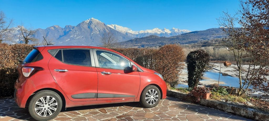 Hyundai i10 122.000 km 5.900 &euro; Bonn 53123