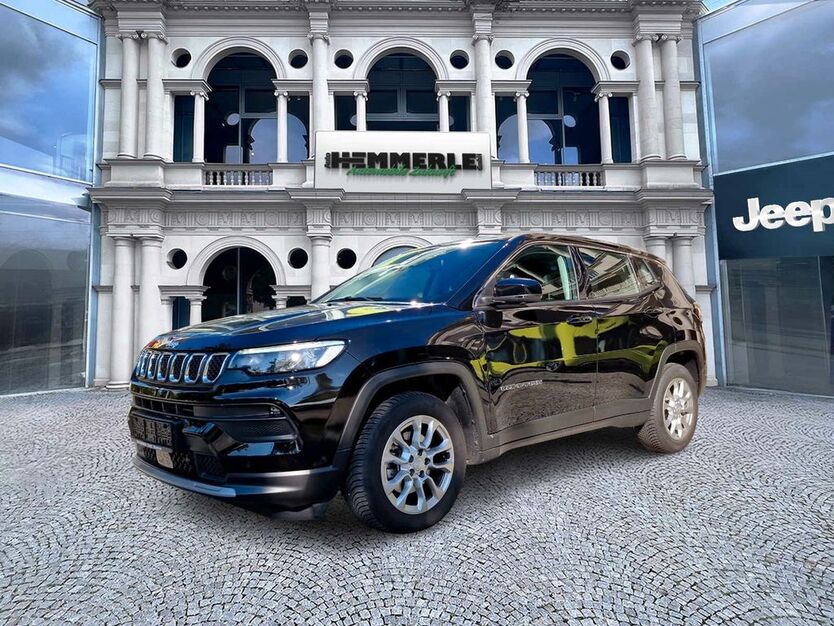 Jeep Compass 12.674 km 24.990 € München 81827