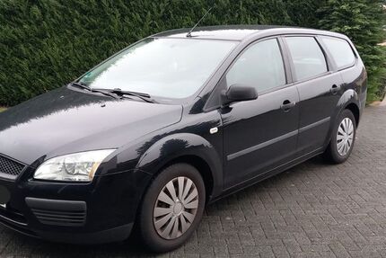 Ford Focus 136.700 km 3.000 &euro; Bannewitz 01728