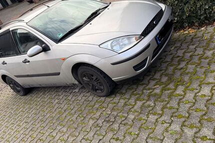 Ford Focus 128.800 km 1.099 &euro; Weilrod 61276