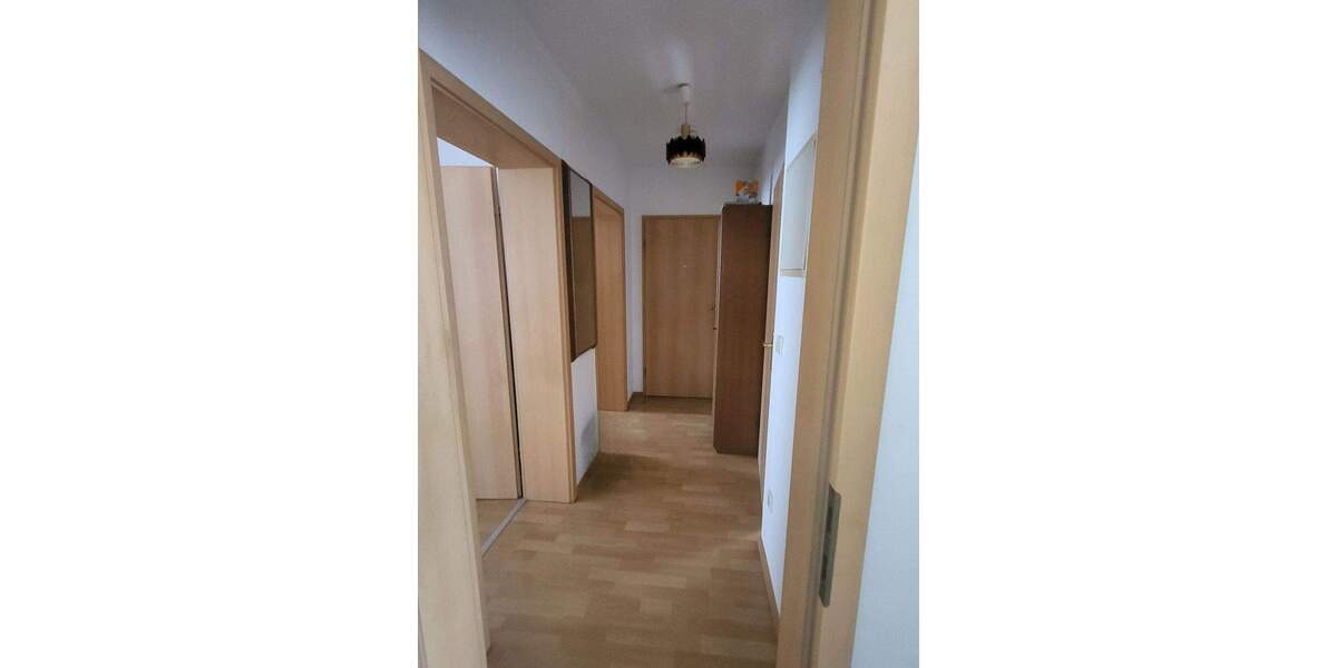 Etagenwohnung Weißenfels Burgwerben - 3 Zimmer, 67 m&sup2;, 59.000&euro; | Angebot:25729804