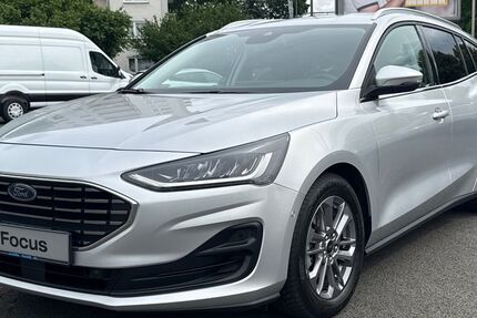 Ford Focus 61.000 km 17.700 &euro; Köln 51149