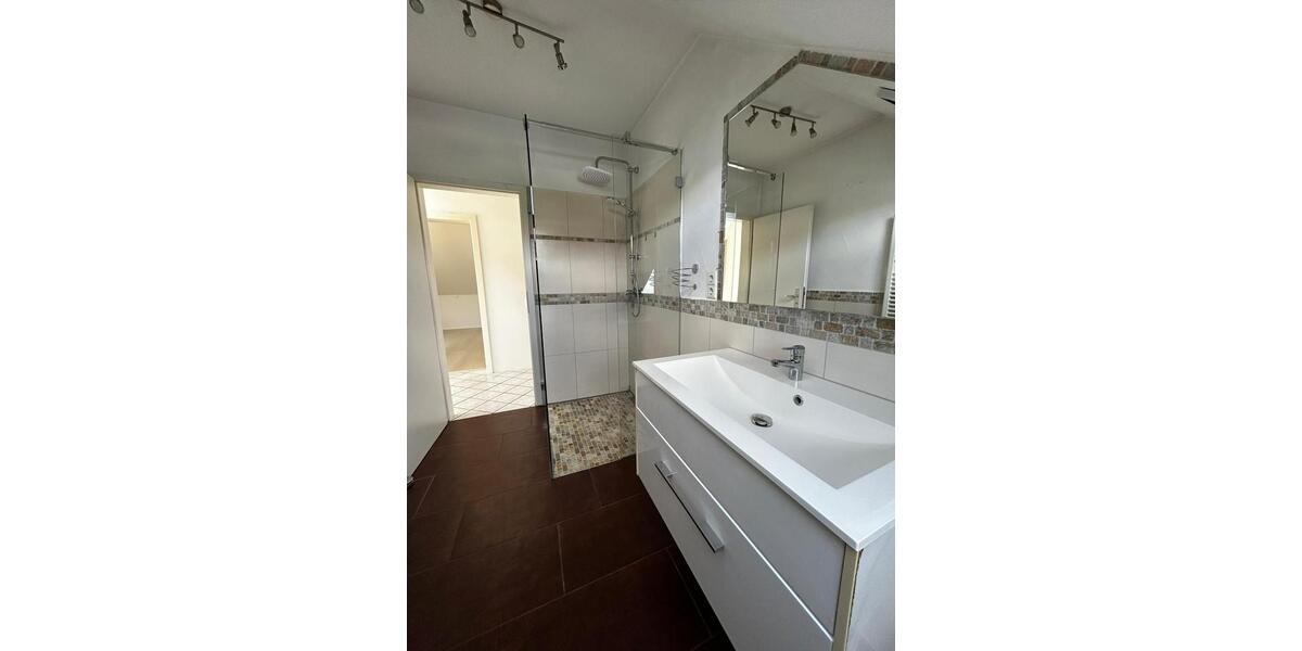 Dachgeschoßwohnung Neuenstein - 4 Zimmer, 83 m&sup2;, 305.000&euro; | Angebot:26919959