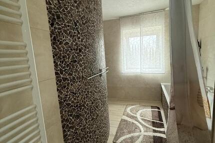 Haus Aach - 9.5 Zimmer, 220 m&sup2;, 628.000&euro; | Angebot:26863205