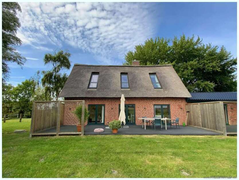 Haus zum Kaufen in Oldenswort 868.000 € 138.71 m²