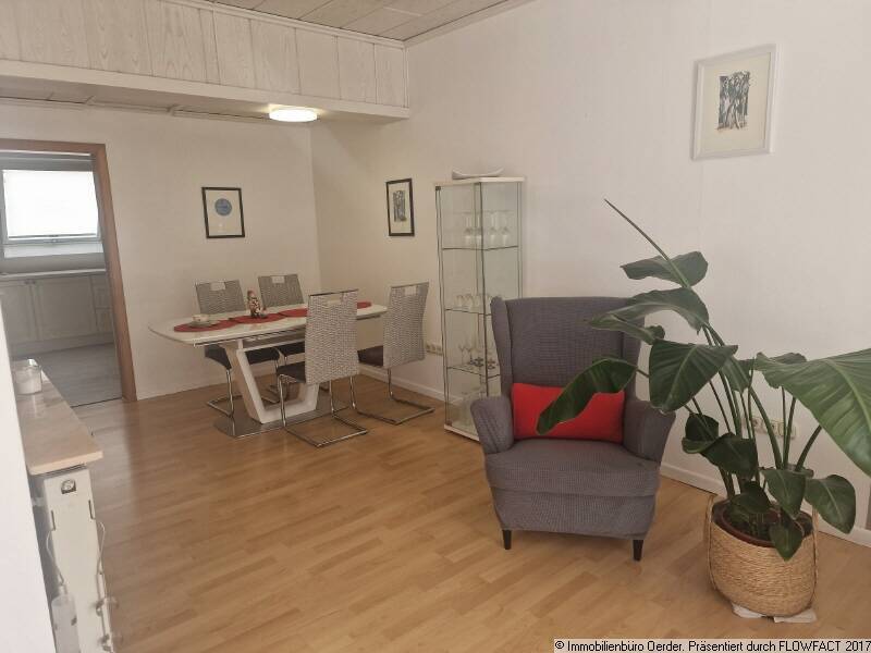 Ab sofort! In Ruhiglage - Ideal für Single Paare 2 Zi, EBK, TOP Süd- Balkon. (aktuell möbliert)