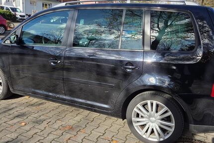 VW Touran 149.000 km 5.900 &euro; Frankfurt 60488