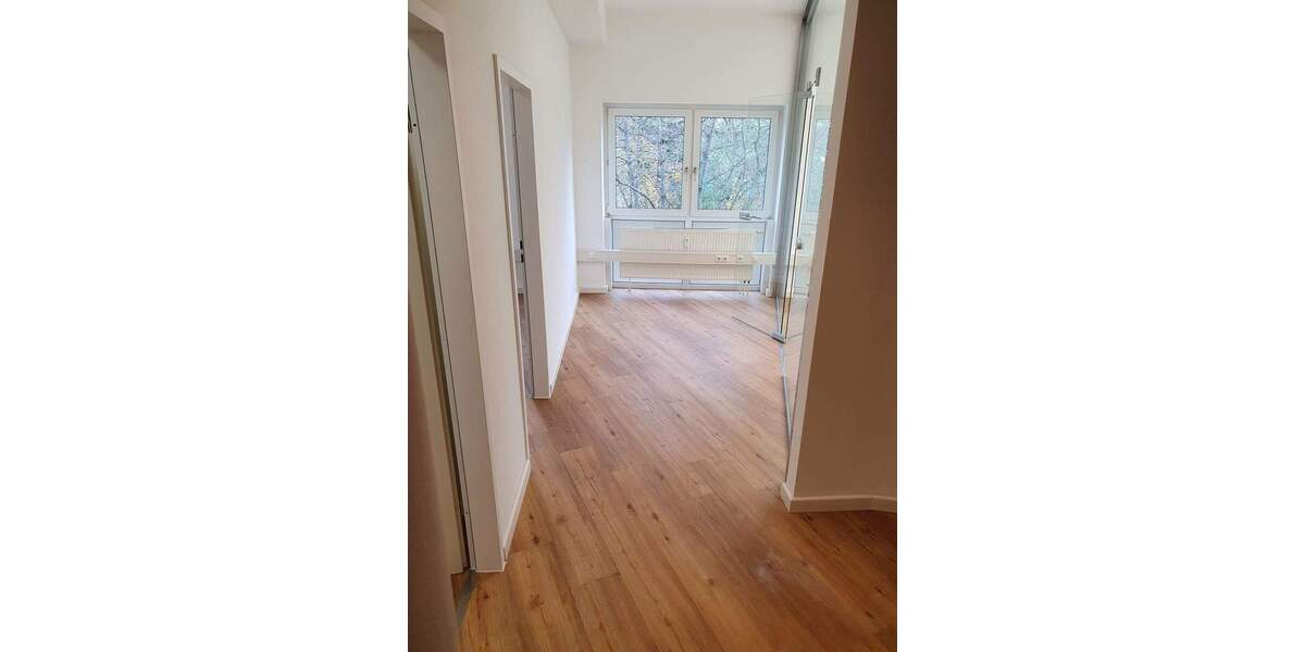 Gewerbeobjekt Waldkraiburg - 5 Zimmer, 126 m&sup2;, 995&euro; | Angebot:26616566