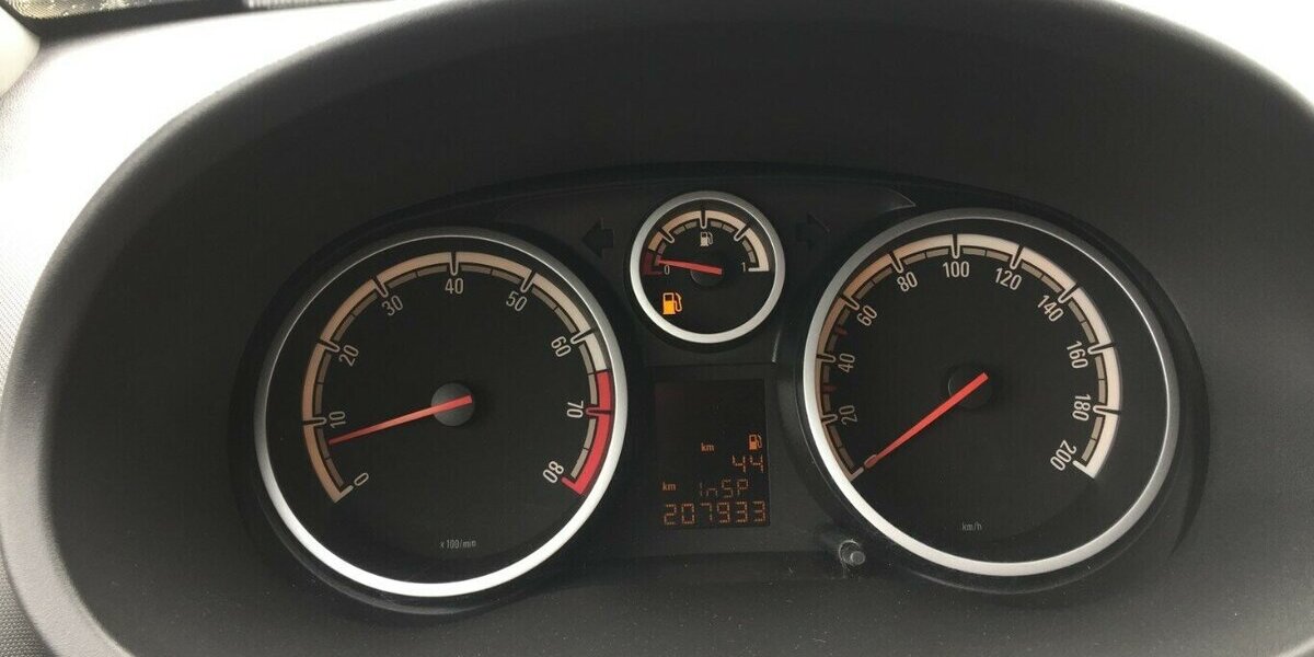 Opel Corsa Satellite,Klima, Temp.,Sitzheiz.,PDC,Tüv Neu 200.000 km 3.200 &euro; Himmelkron 95502