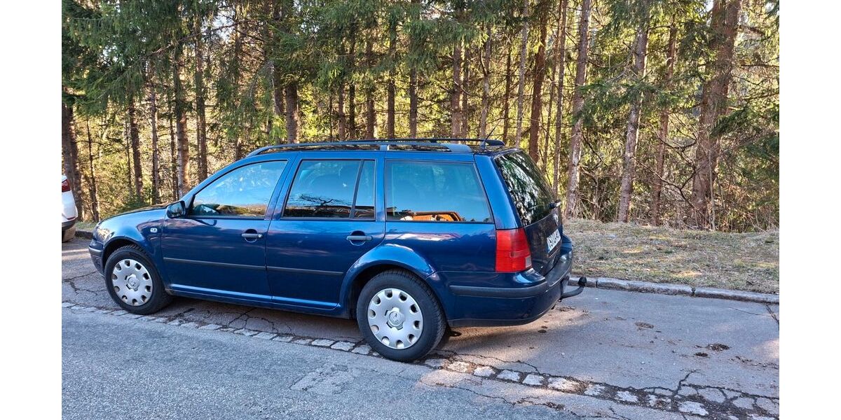 VW Golf 248.000 km 2.400 &euro; Freiburg 79106