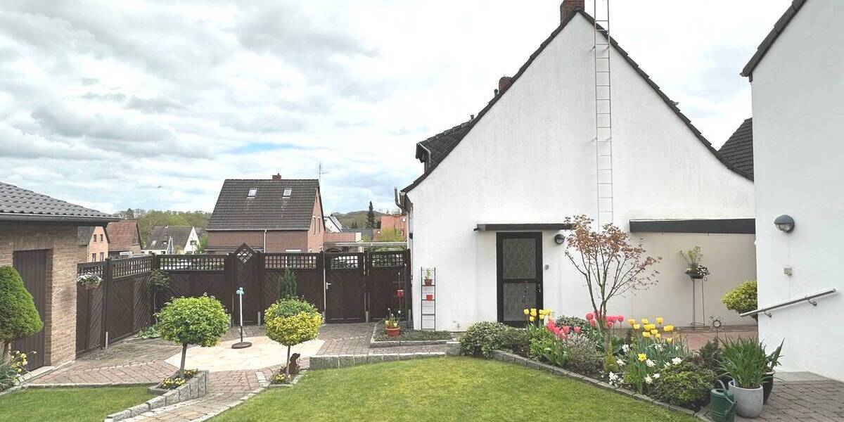Mehrfamilienhaus, Wohnhaus Bremen / Schönebeck Schönebeck - 5 Zimmer, 137 m&sup2;, 275.000&euro; | Angebot:25777972
