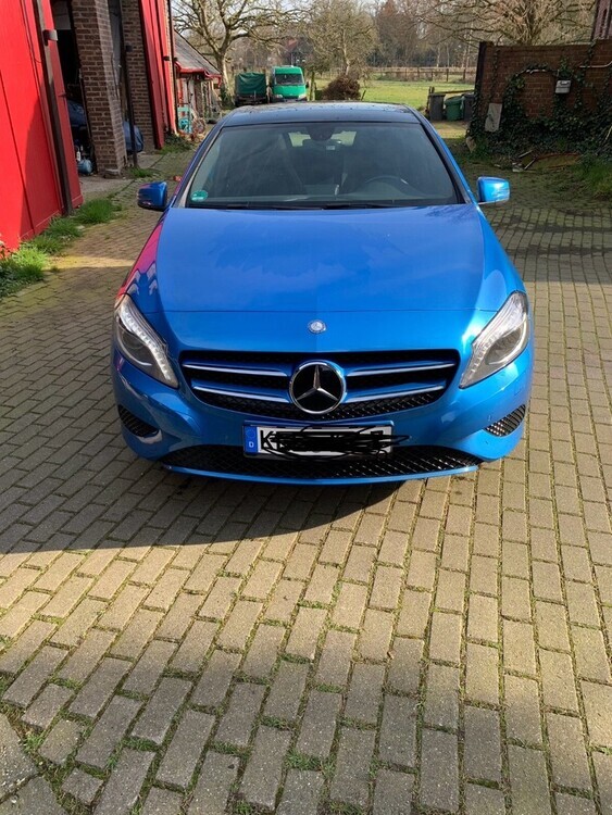 Mercedes-Benz A-Klasse 129.000 km 12.900 € Rees 46459
