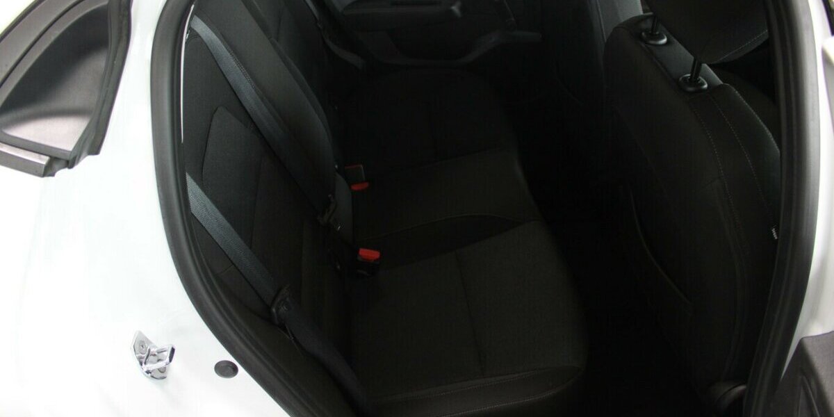 Renault Clio SCe 65 Equilibre 29.040 km 12.480 &euro; Euskirchen 53881