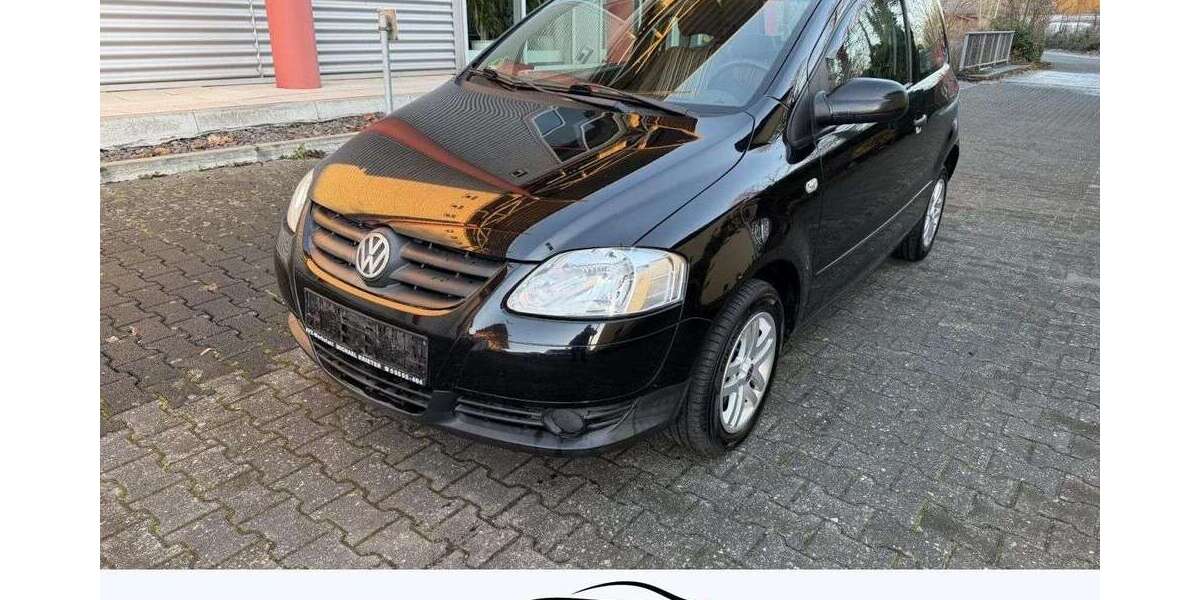 VW Fox 124.000 km 2.699 &euro; Paderborn 33100