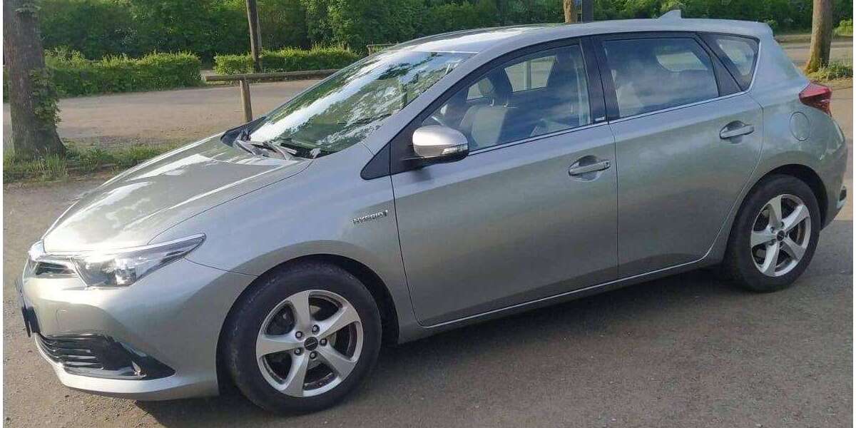 Toyota Auris 80.000 km 14.000 &euro; Schweinfurt 97422