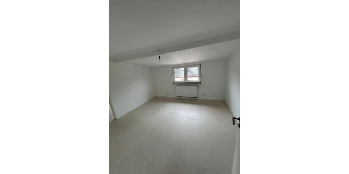 Dachgeschoßwohnung Berlin Tempelhof-Schöneberg - 3 Zimmer, 80 m&sup2;, 650&euro; | Angebot:26323688