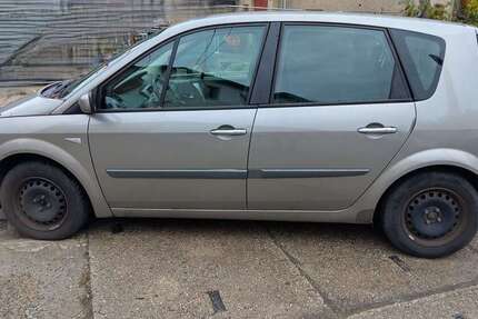 Renault Scenic 140.637 km 2.500 € Radeberg 01454