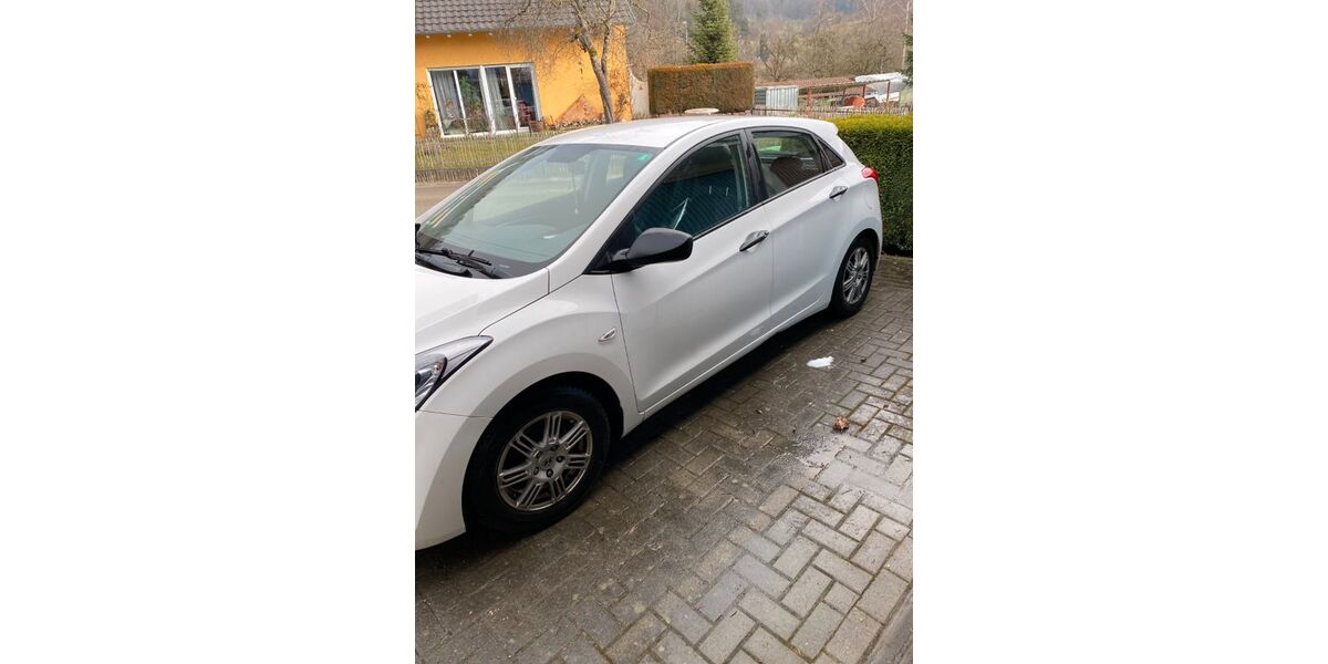 Hyundai i30 166.000 km 6.250 &euro; Sipplingen 78354