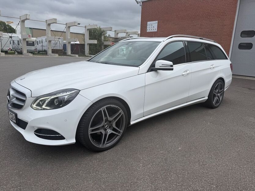 Mercedes-Benz E 220 147.552 km 18.700 € Sandesneben 23898