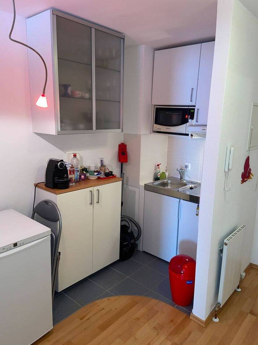 Luxuriöse ETW, S-West, Top Lage, WFL 49,16qm, Bj.88, 1 TG, 1 Kitchenette, üb. Terrasse, Garten, lux. Modern., Parkettböden, kurzf. Bezug 1 zimmer