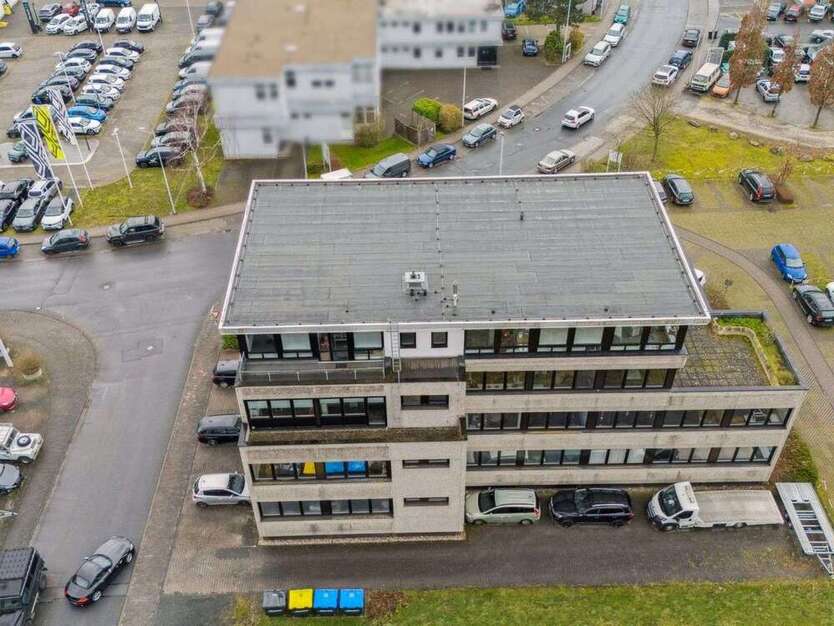 Büro in Friedrichsdorf 1.999.888 € 1224 m²