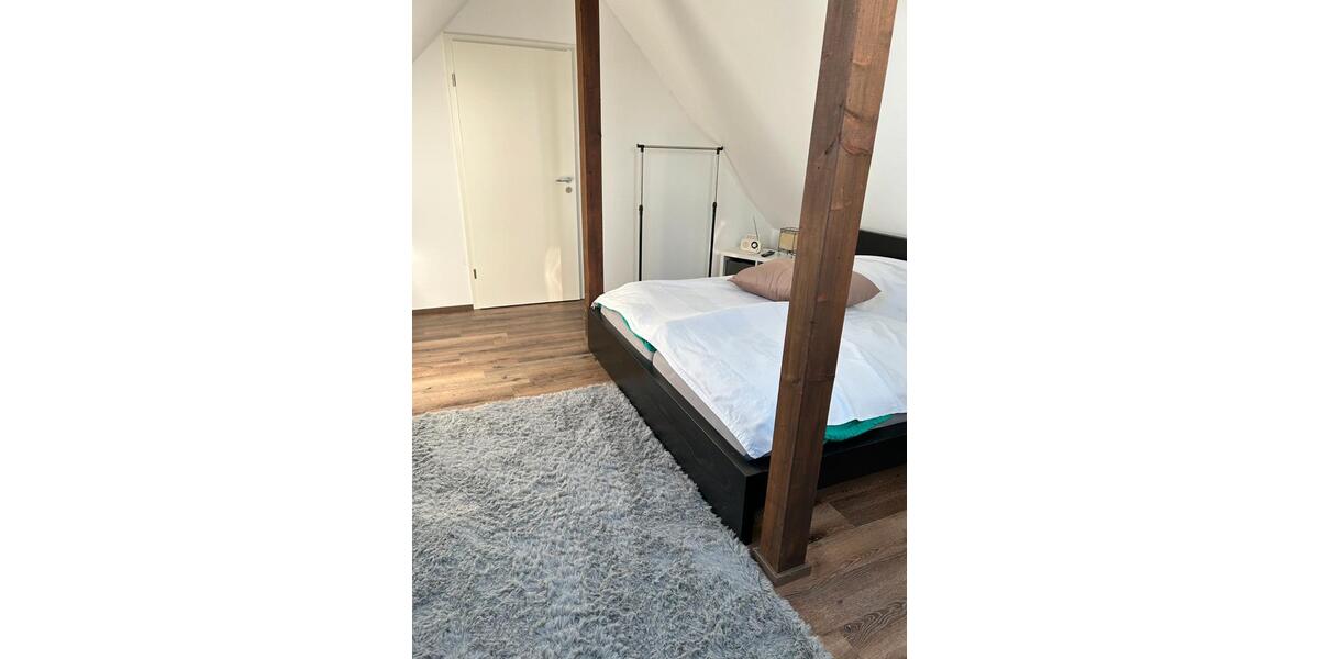 Etagenwohnung Lindlar - 6 Zimmer, 50 m&sup2;, 600&euro; | Angebot:26028912