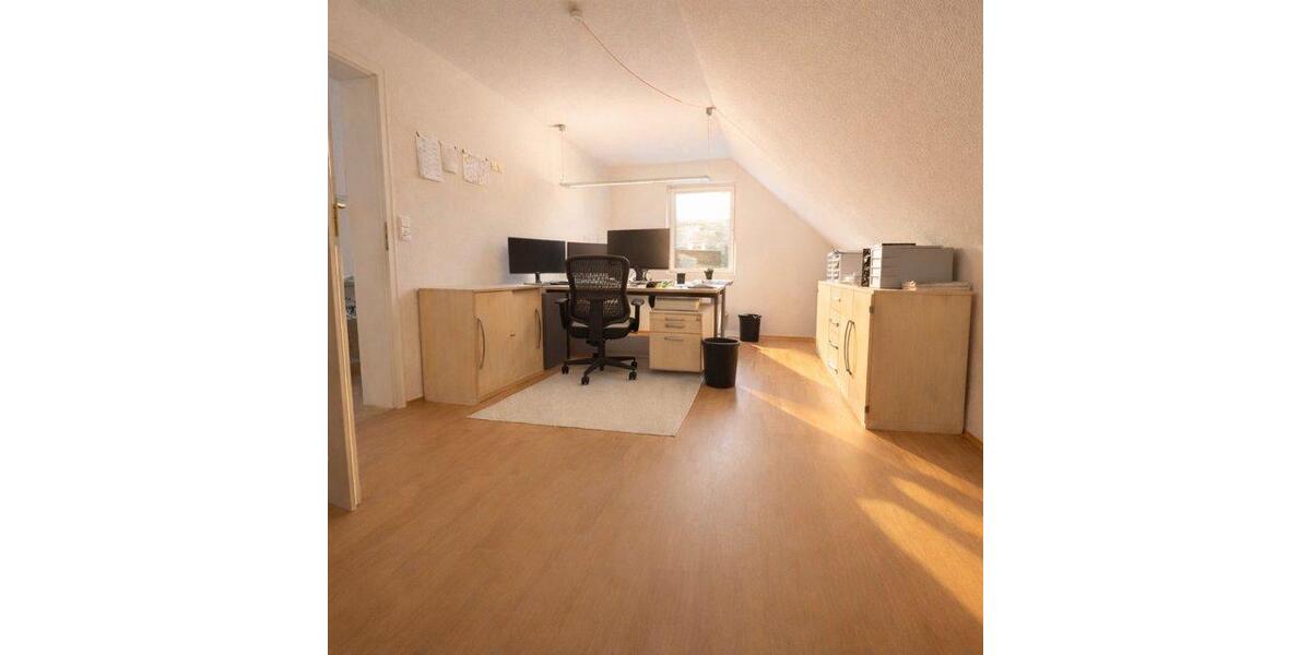 Einfamilienhaus Brackel - 7 Zimmer, 220 m&sup2;, 599.000&euro; | Angebot:26987385