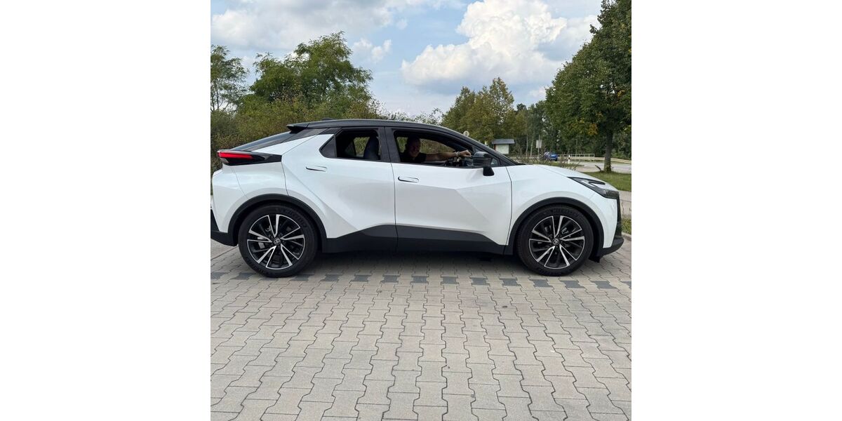 Toyota C-HR 9.500 km 33.000 &euro; Nürnberg 90478