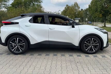 Toyota C-HR 9.500 km 33.999 &euro; Nürnberg 90478