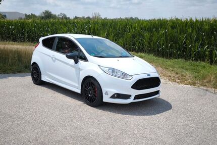 Ford Fiesta 179.747 km 7.500 &euro; Weng 84187