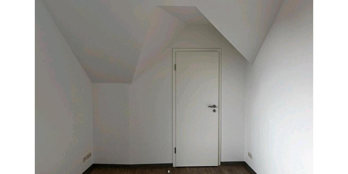 Dachgeschoßwohnung Malchin - 1.5 Zimmer, 47 m&sup2;, 470&euro; | Angebot:26301297