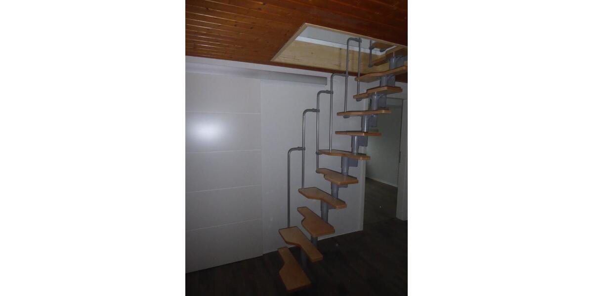 Helle 4 Zimmer Küche Bad Dachgeschosswohnung über 2 Etagen 4 zimmer