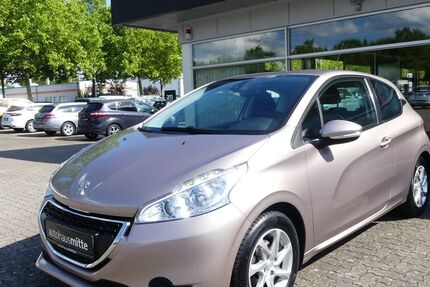 Peugeot 208 87.681 km 6.800 &euro; Dessau-Roßlau 06847