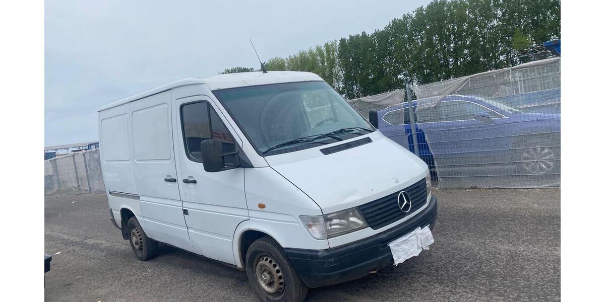 Mercedes-Benz Sprinter 287.000 km 4.299 &euro; berlin 13089