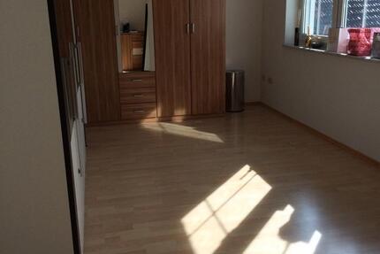 Haus Freising Am Vogelherd - 5 Zimmer, 200 m&sup2;, 2.500&euro; | Angebot:25977750
