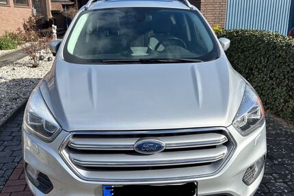 Ford Kuga 117.500 km 8.900 &euro; Varel 26316