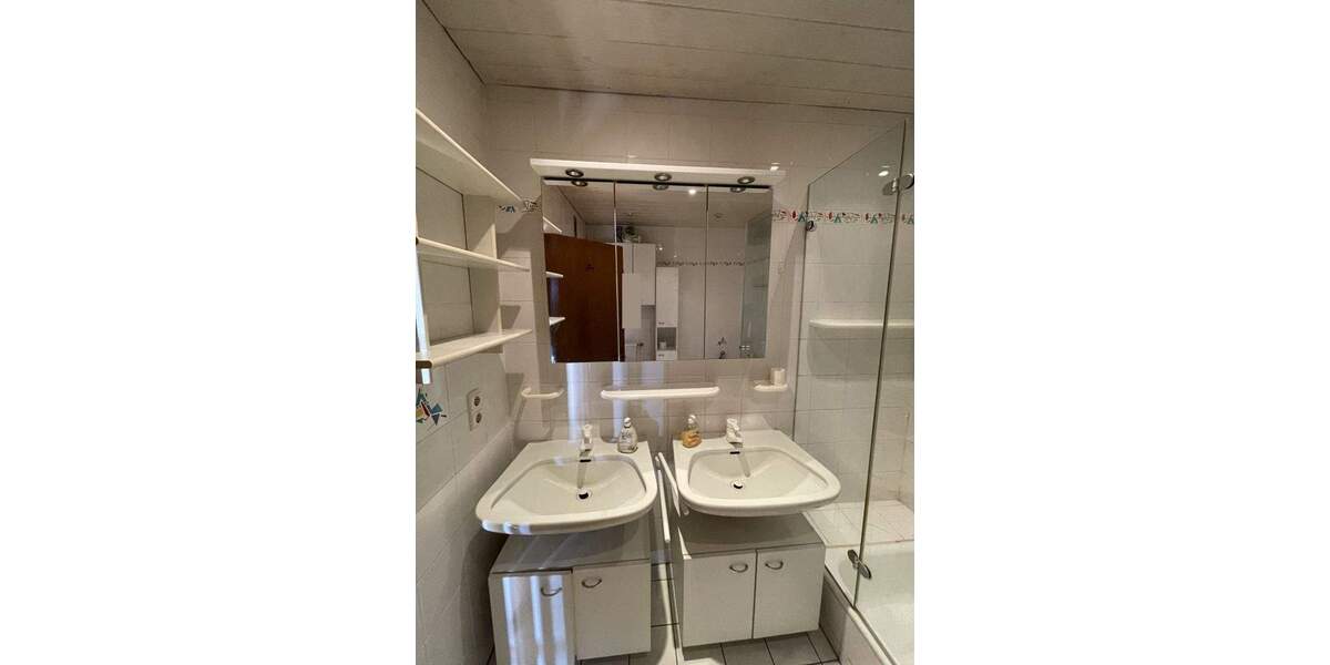 Charmante 3-Zimmer-Eigentumswohnung mit Balkon und Einzelarage in Rosbach 3 zimmer