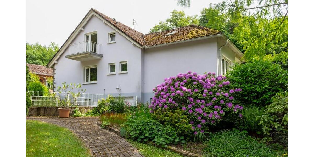 Trier-Feyen - Großzügiges freistehendes Wohnhaus in individueller Lage mit viel Grün - Einfamilienhaus Trier Feyen-Weismark | Angebot:26724859