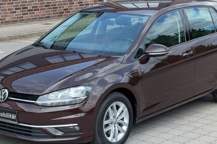 VW Golf 140.253 km 14.899 &euro; BARSBÜTTEL 22885