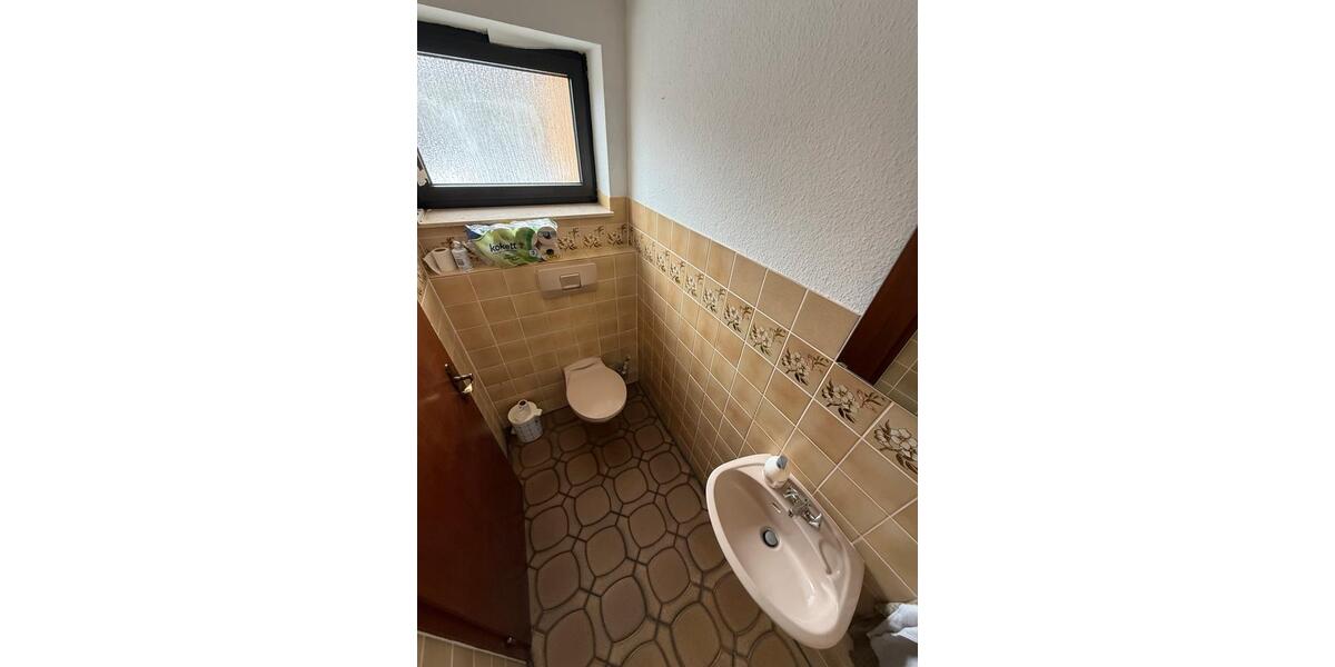 Einfamilienhaus Bad Windsheim - 6 Zimmer, 143 m&sup2;, 1.200&euro; | Angebot:26237538