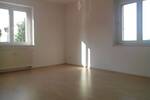 SEHR RUHIGE LAGE !! Sonnige -helle 2 Zimmerwohnung für Single oder Pärchen !! Tageslichtbad mit Wanne Laminatböden PKW-Stellplatz