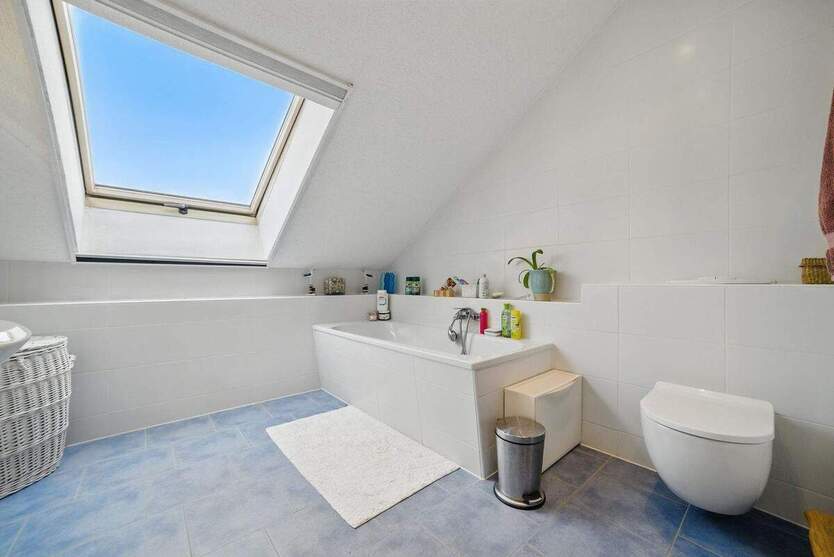 ** Doppelhaushälfte in toller, ruhiger Lage mit ca. 750 qm Gundstück nahe Kulkwitzer See ** 5 zimmer