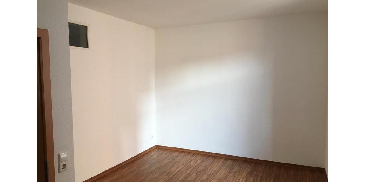 Erdgeschoßwohnung Weinböhla - 2.5 Zimmer, 79 m&sup2;, 780&euro; | Angebot:26149047