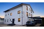 LUXURIÖSE DOPPELHAUSHÄLFTE MIT POOL - Doppelhaushälfte Bad Säckingen | Angebot:26765648